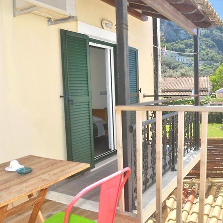 Holiday Studio Apartments Yannis On Agios Gordios Beach In Corfu Екстериор снимка