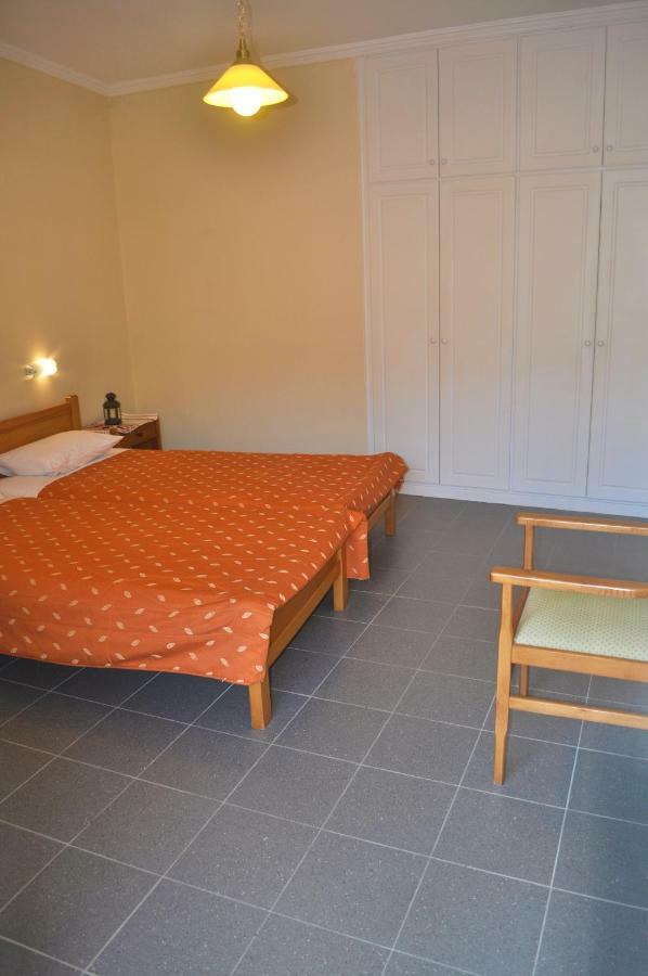 Holiday Studio Apartments Yannis On Agios Gordios Beach In Corfu Екстериор снимка