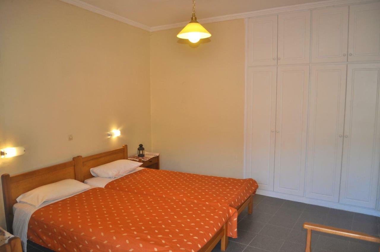 Holiday Studio Apartments Yannis On Agios Gordios Beach In Corfu Екстериор снимка